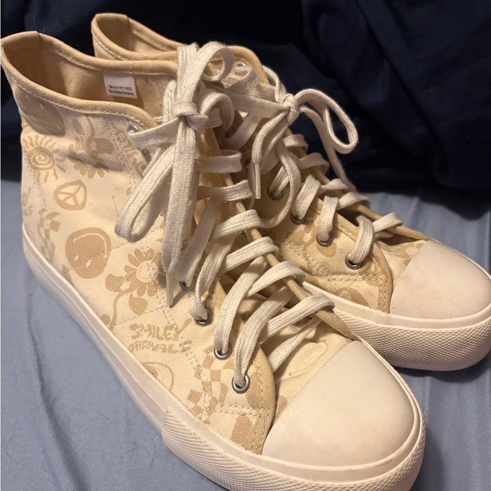 American Eagle Outfitters Beige High-Top Sneakers